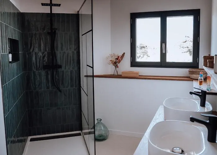 לינה וארוחת בוקר Surf D'hotes